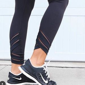 LULULEMON MESH LEGGINGS